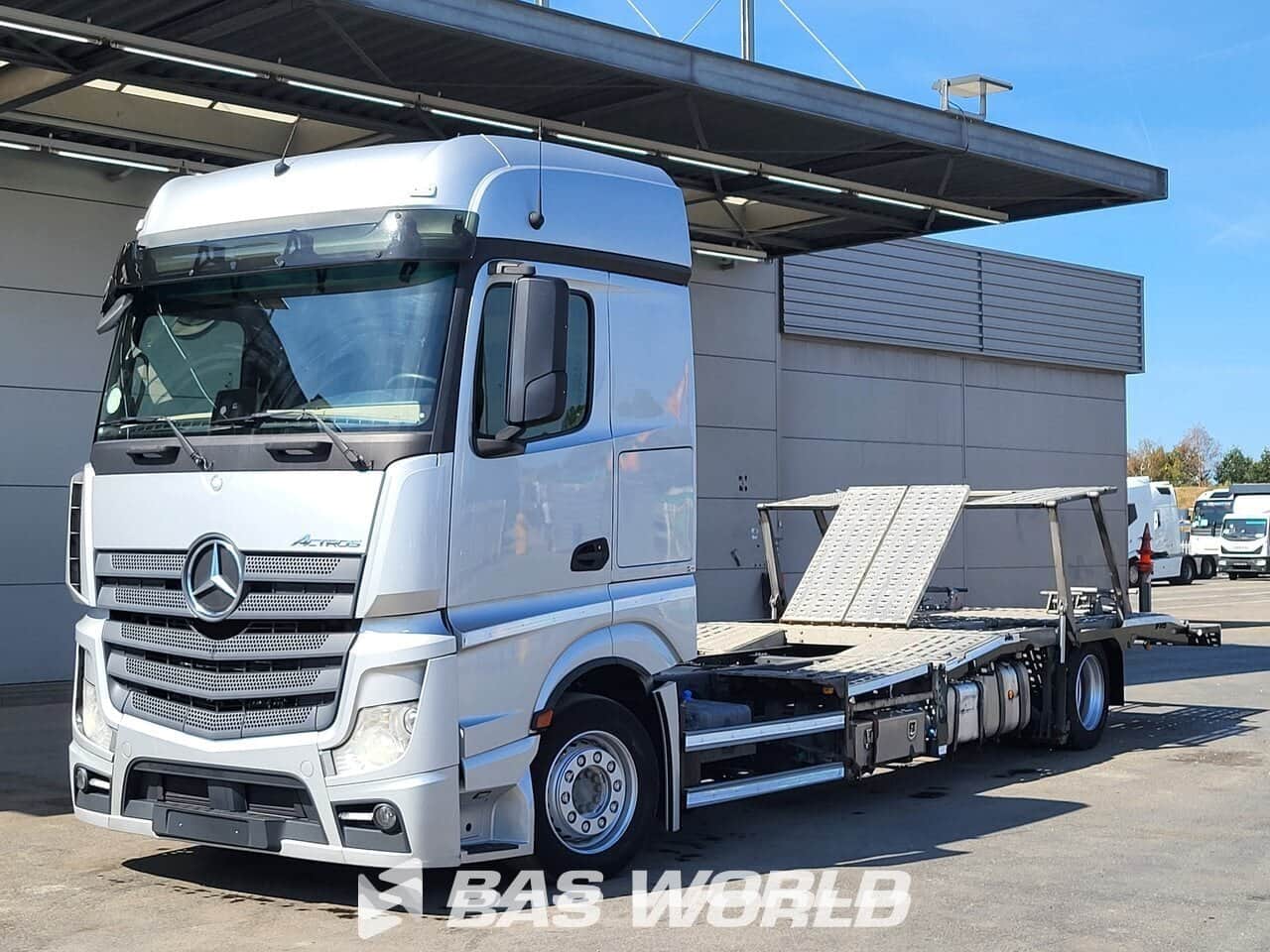 Mercedes Actros 1848 4xTanks FMS Truck Transporter Retarder StandKlima Full Air suspension Big-Space