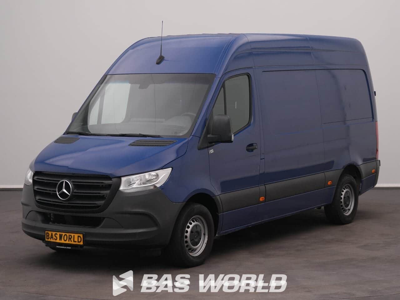 Mercedes Sprinter 2023 Euro 6 Airco Closed Van