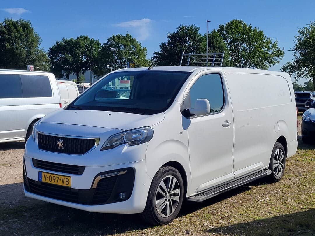 Peugeot Expert 180PK Closed van 231L 2.0 BlueHDI Euro 6 MOT: 19-05-2027 Cruise Control Automatic