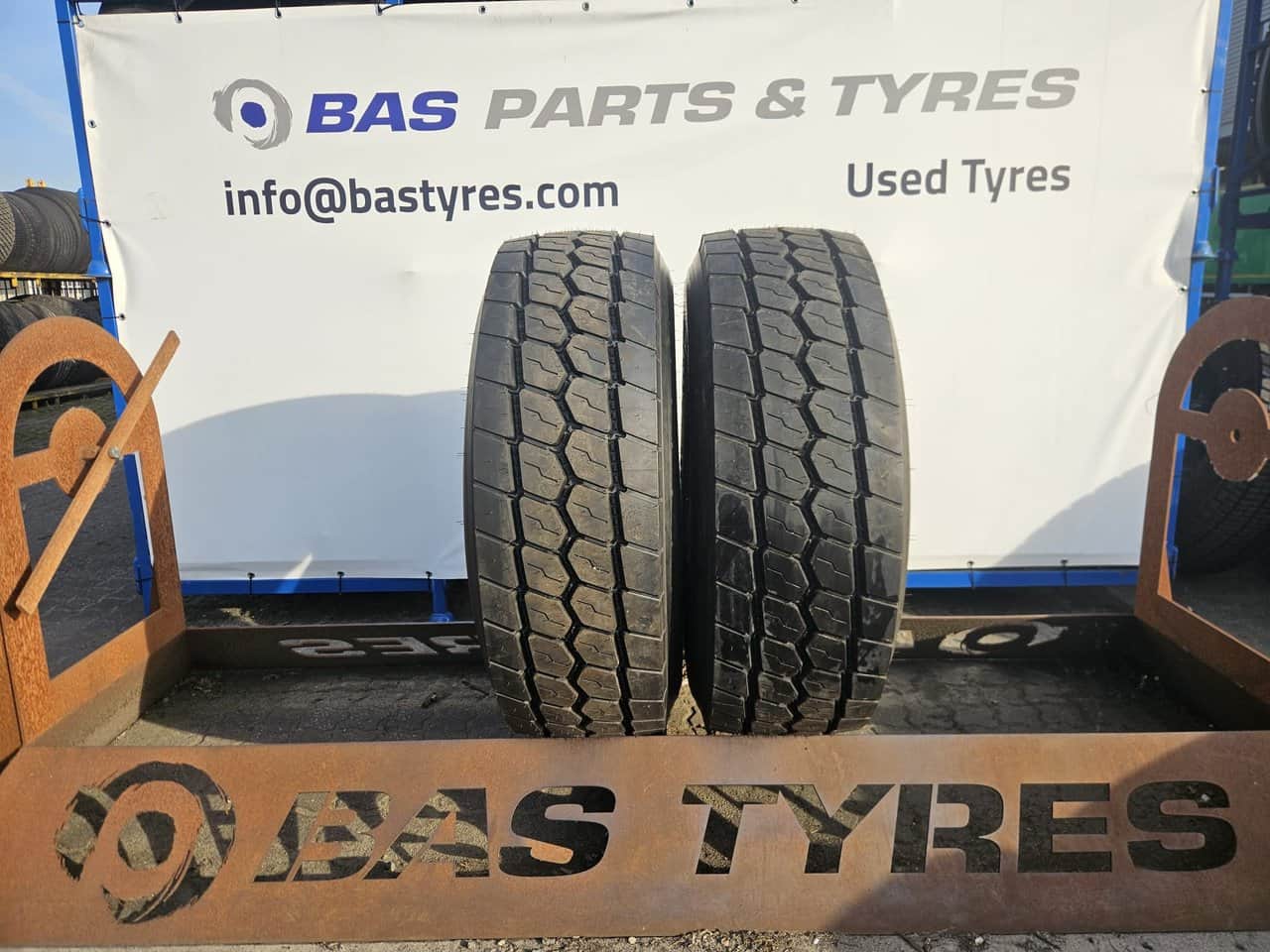 14x Tyres Mix