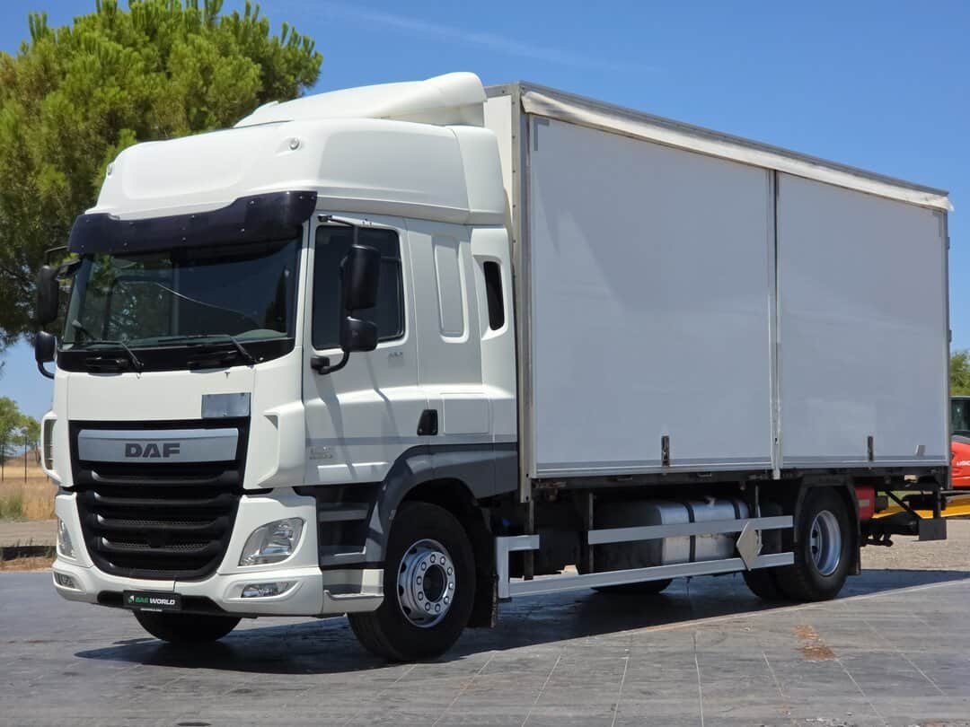 DAF CF 460 Closed Caja 7,46m 2000kg Plataforma Dhollandia Euro 6