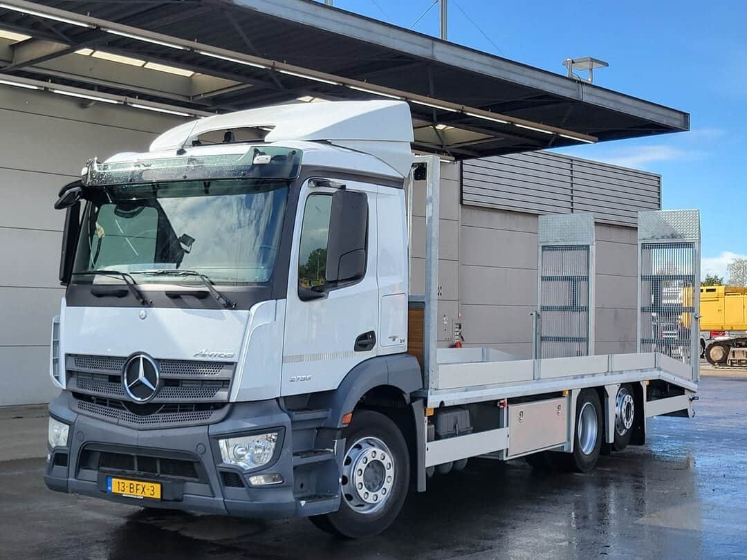Mercedes Antos 2735 Hydraulic ramps Lift+steering axle Full Air