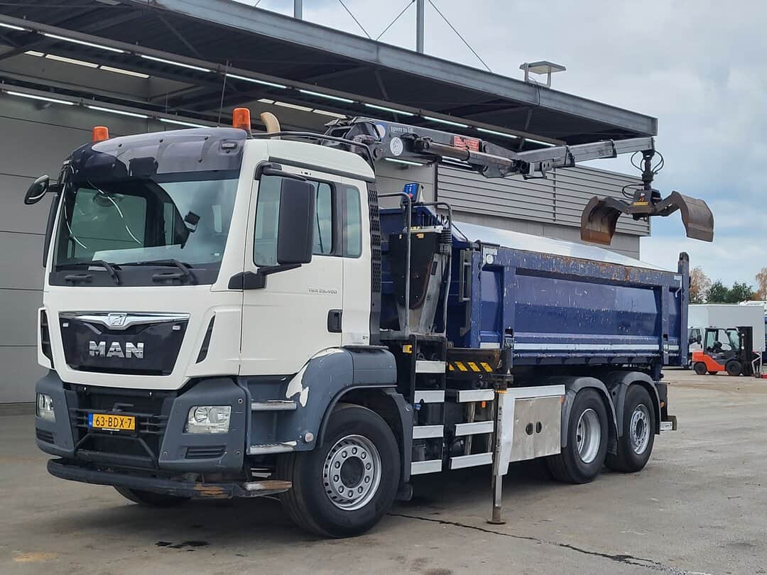 MAN TGS 28.360 Tipper NL-Truck HMF 1643 Z2 Crane 13m3 2-way tipper Lift+Steering axle Euro 6