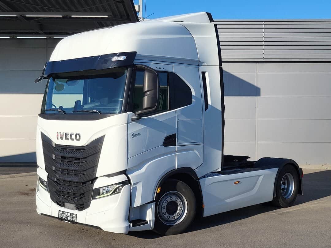 Iveco S-Way 510 2xTanks Standklima ACC Navi