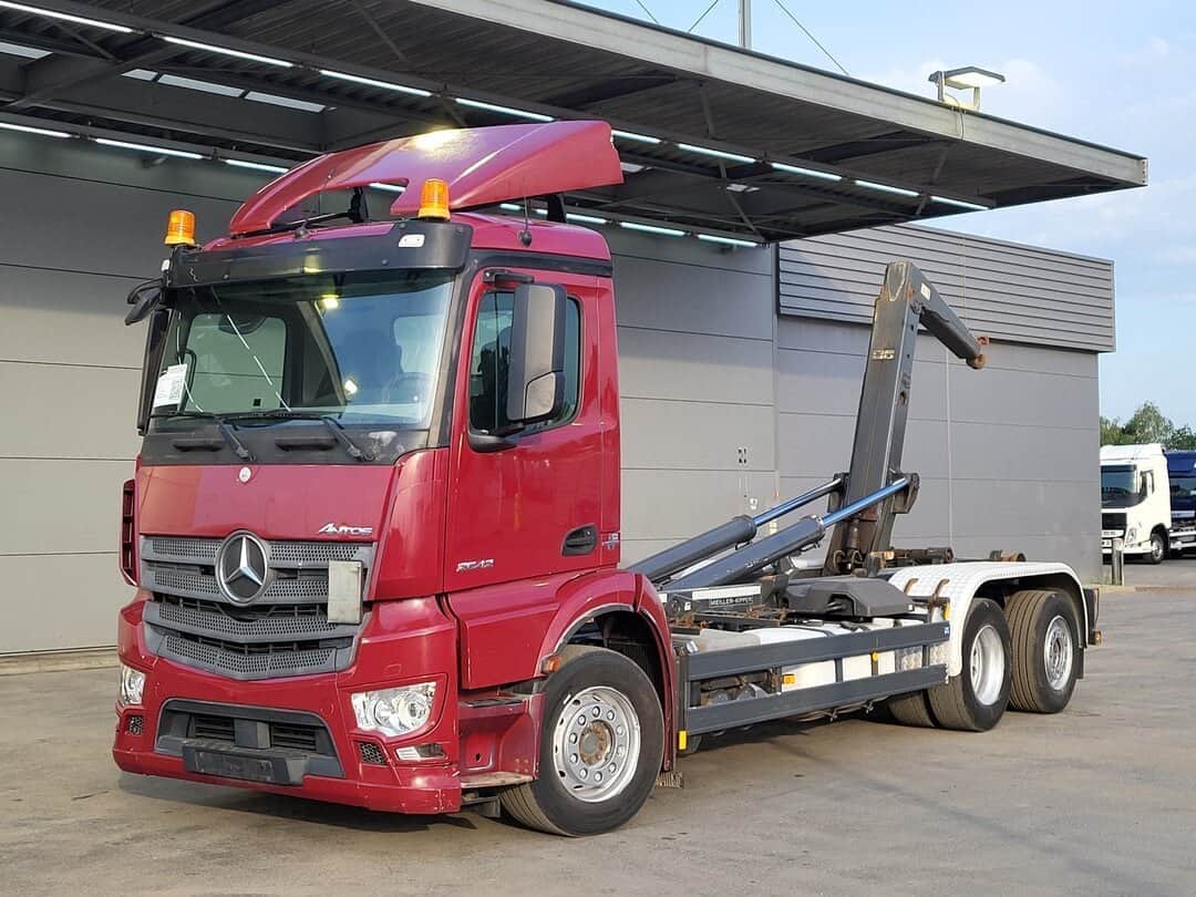 Mercedes Antos 2542 Containersystem 20tons Meiller Containersystem Day cab Lift + Steering axle Automatic Euro 6