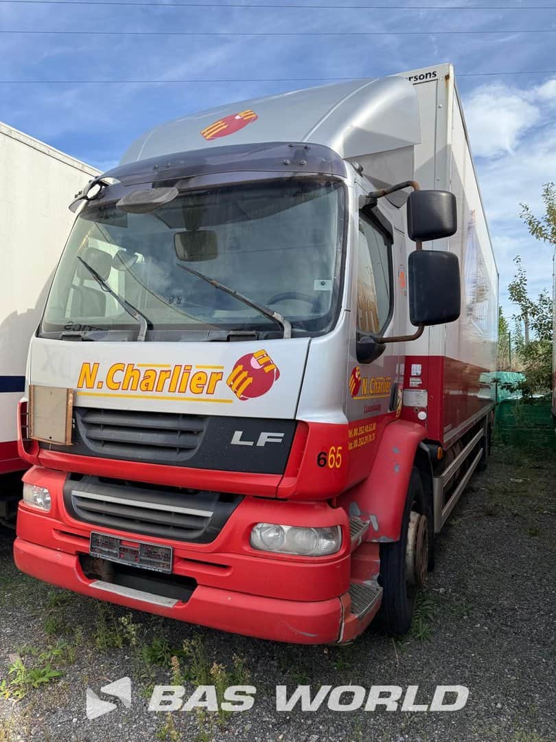 DAF LF55.220 2013 Automatic Closed Box Tail Lift