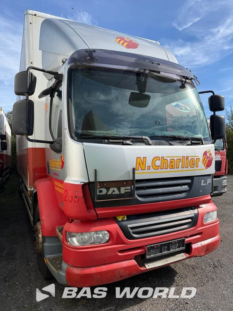 DAF LF55.220 2012 Automatic Closed Box Tail Lift