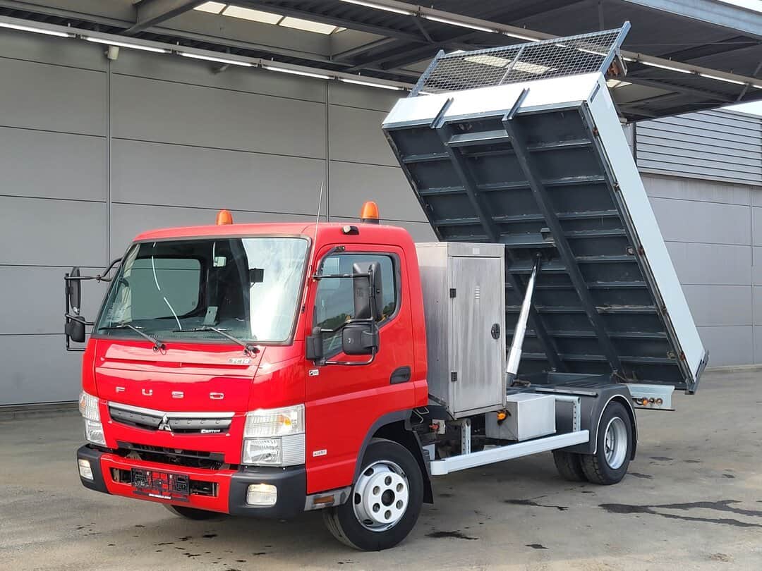 Mitsubishi Fuso 7C18 Tipper Truck
