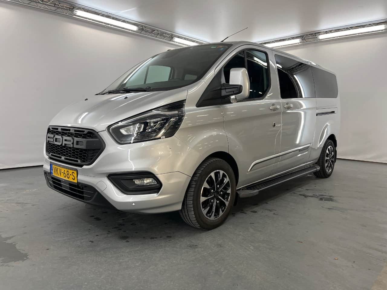 Ford Transit Custom 320 2.0 TDCI L2H1 Platinum Edition DC 2021