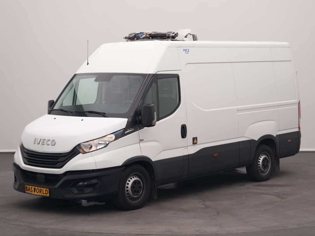 Iveco Daily 35S16 !ROOF DAMAGE! Refrigerated  Automaat Koelwagen Thermo King V-300 MAX Airco Camera 3,5t Trekgewicht 160PK Euro6 Koel Koelwagen Kühl Kühler Kühlkasten Kühlwagen