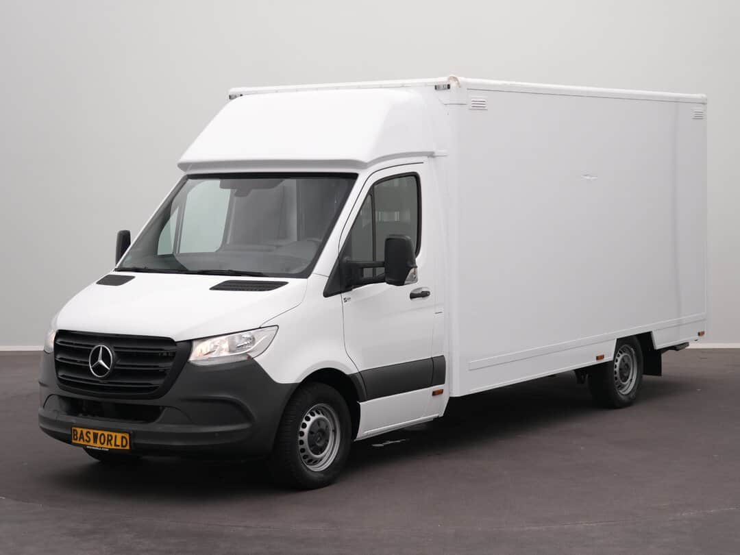 Mercedes Sprinter 315 CDI Closed box Automaat Airco Bakwagen Verkoopwagen Foodtruck Meubelbak Koffer Camera MBUX