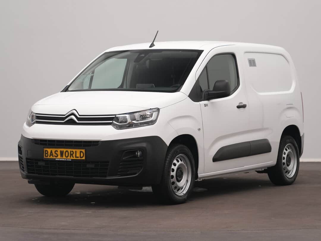 Citroën Berlingo 110pk Closed van Benzine! L1H1 Airco Navi Cruise Carplay Camera Parkeersensoren Euro6 L1 Compact