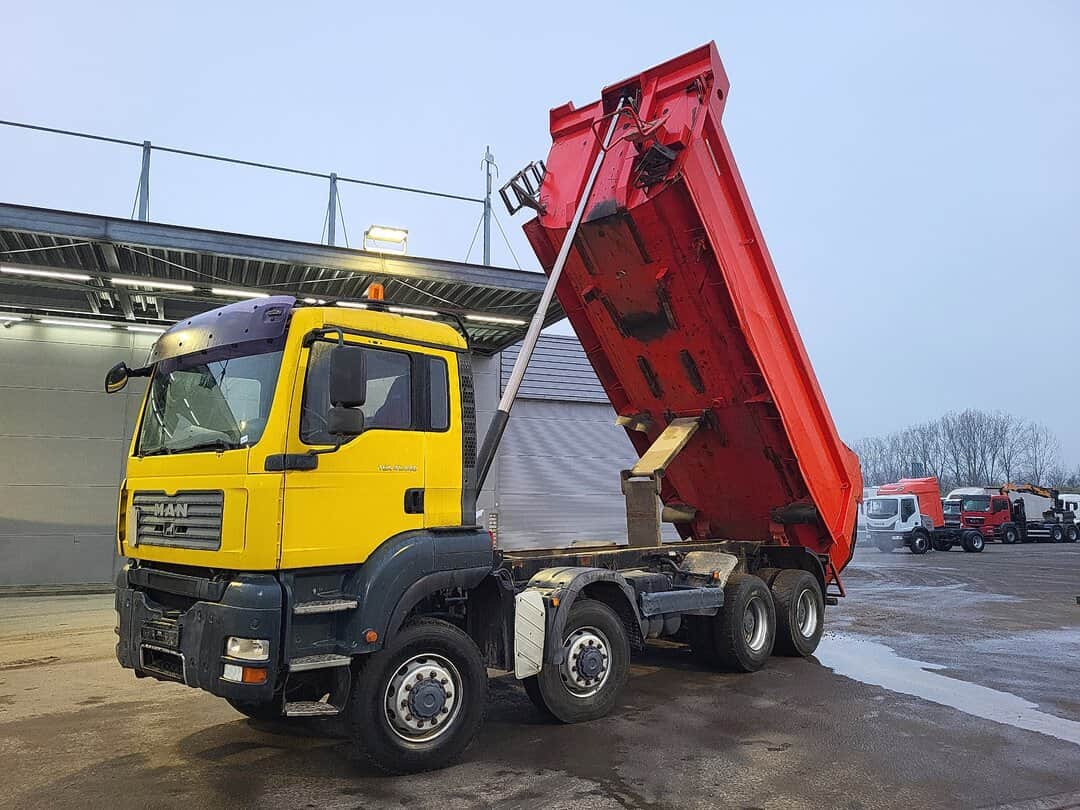 MAN TGA 41.440 Tipper 18m3 Meiller Tipper Steelsuspension 8x8 Big-Axle Manual Euro 4