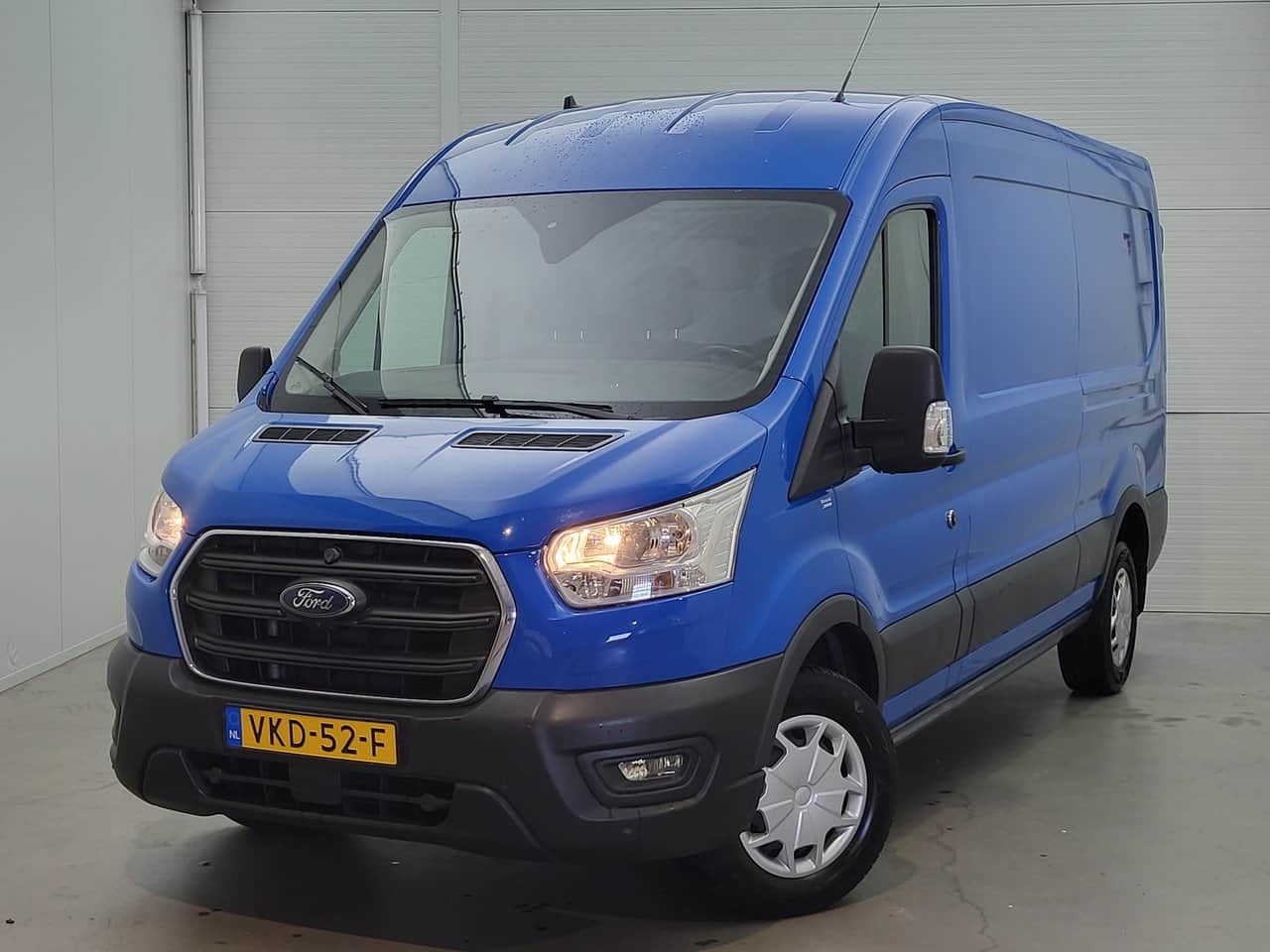 Ford Transit 350 2.0 TDCI L3H2 Trend MHEV RWD 2021