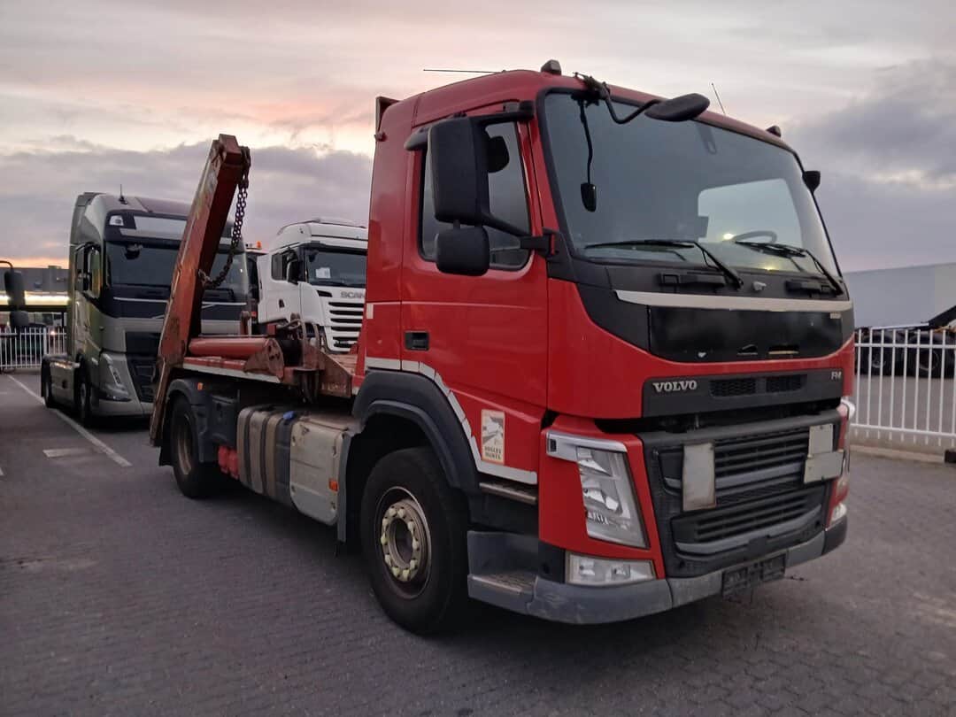 Volvo FM 	Skiploader Truck Cruise Control Day Cab