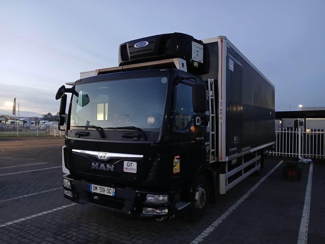 MAN TGL 12.180 Refrigerated Truck Taillift