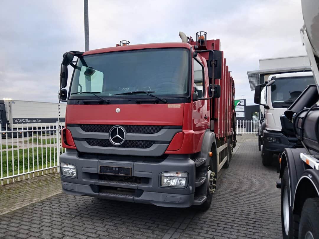 Mercedes Axor Garbage truck 6x2 2011