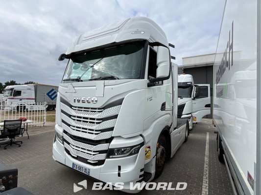 IVECO S-Way 480 Intarder 100% Tyres
