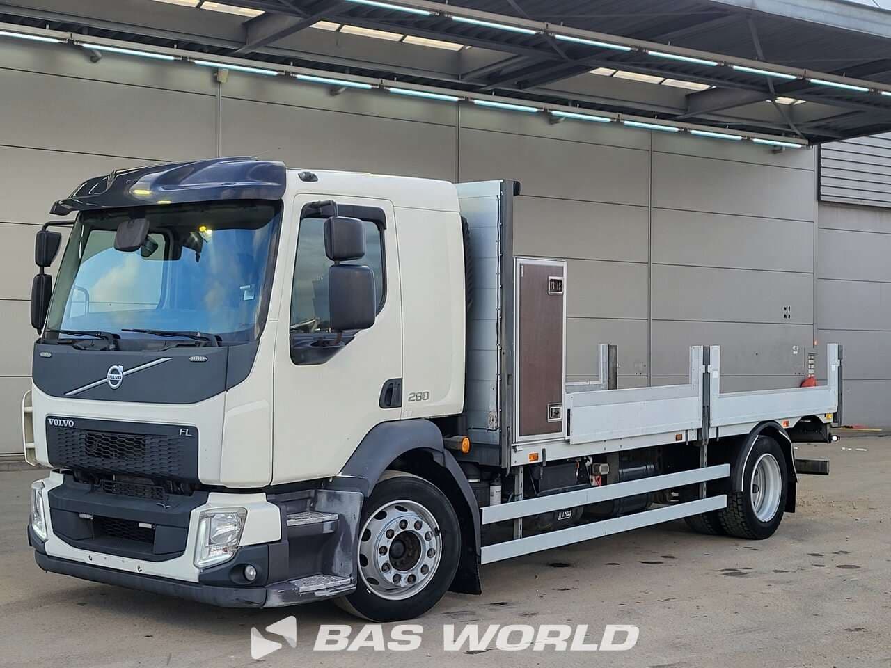 Volvo FL 18tonner 540cm platform Automatic Euro 6 2014