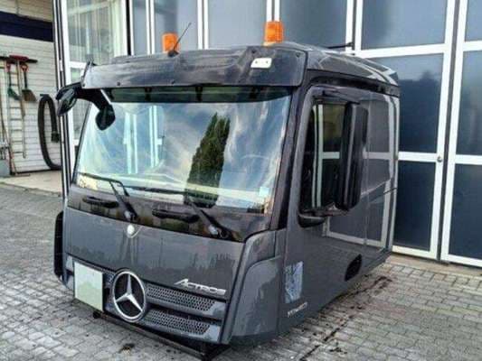 Cabin Mercedes Actros MP4 ClassicSpace L-cab L2H1 A 000 600 01 01