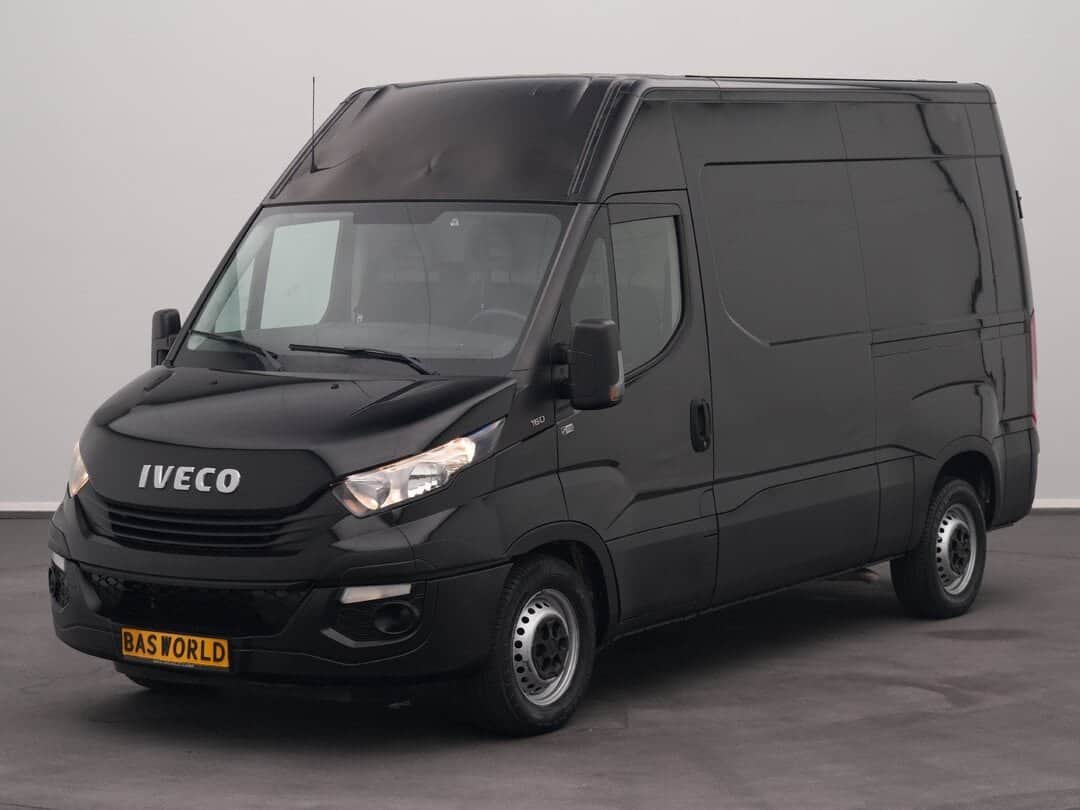 Iveco Daily 35S16 Closed van L2H2 Airco Cruise Parkeersensoren 3,5t Trekgewicht Euro6 L2