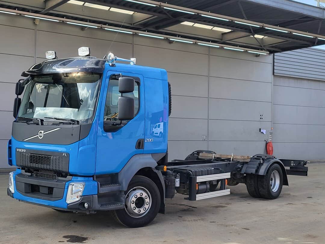 Volvo FL 280 Chassis 16tons chassis 4700mm wheelbase PTO Automatic Euro 6