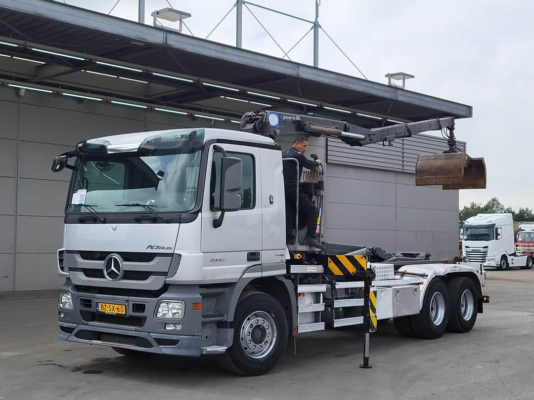 Mercedes Actros 2532 Containersystem NL-Truck HMF 1643 Z2 Crane Kran 21 tons VDL Hooklift Lift-Axle Euro 5