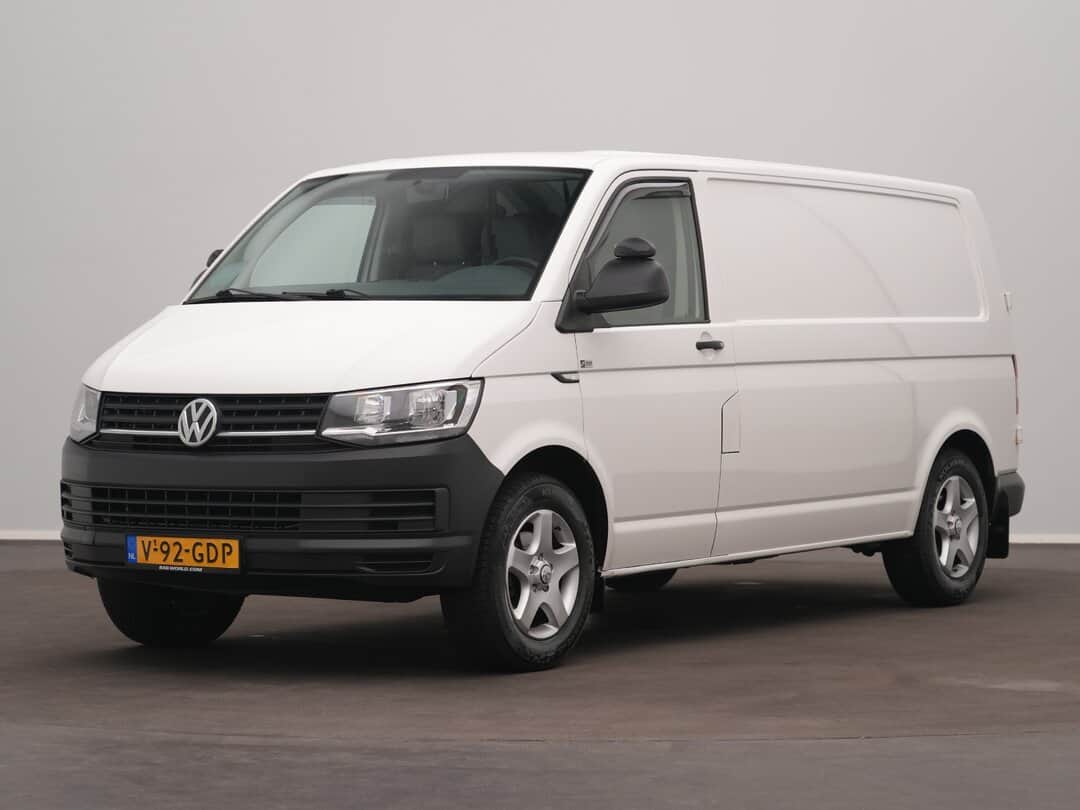 Volkswagen Transporter 2.0 TDI Automatic L2H1 Comfortline 140pk 2013