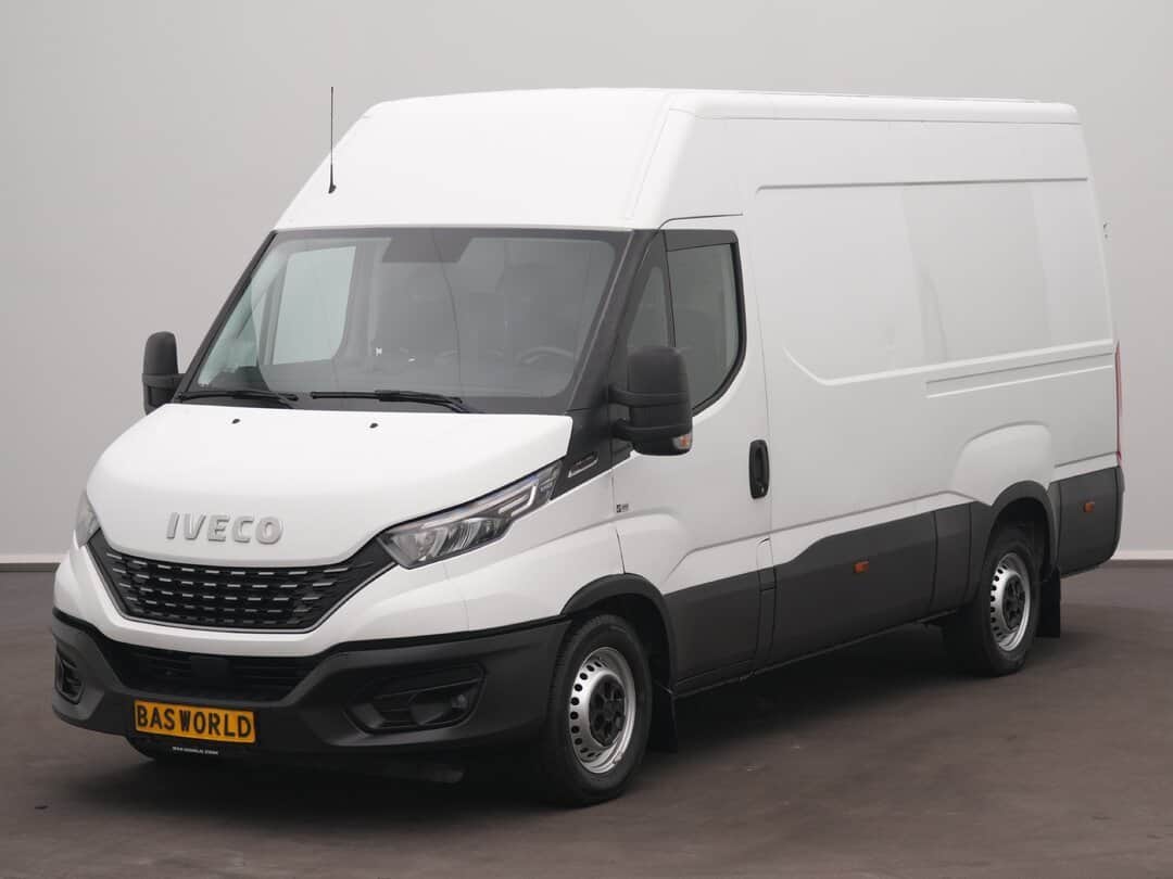 Iveco Daily 35S18H Automatic, Loading Ramp, Closed van 2020